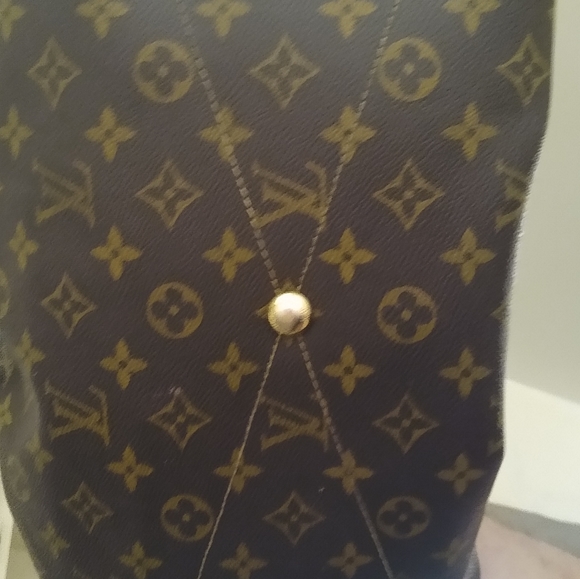 Authentic Louis Vuitton - Picture 5 of 5